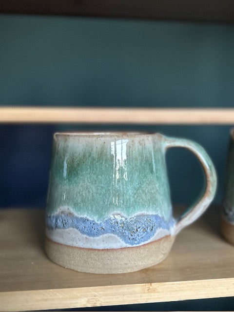 Green lava glaze mug image 1
