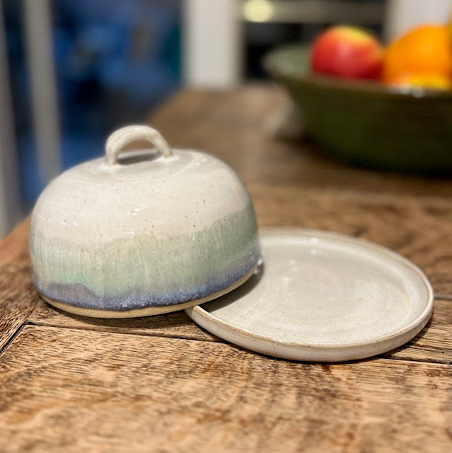 Butter dish (wave break) image 0