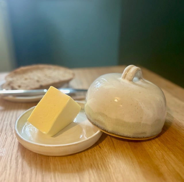 Butter dish (wave break) image 1