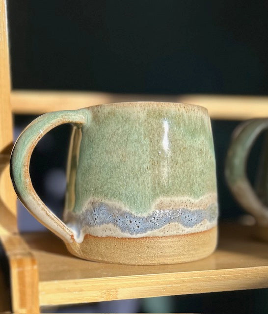 Green lava glaze mug image 2