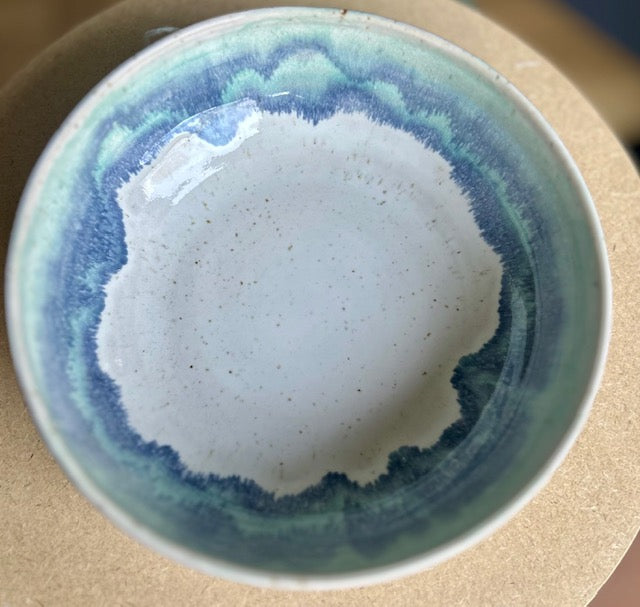 Wave break serving bowl image 1