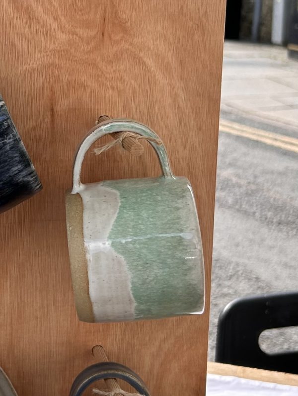 Green gradient coffee cup